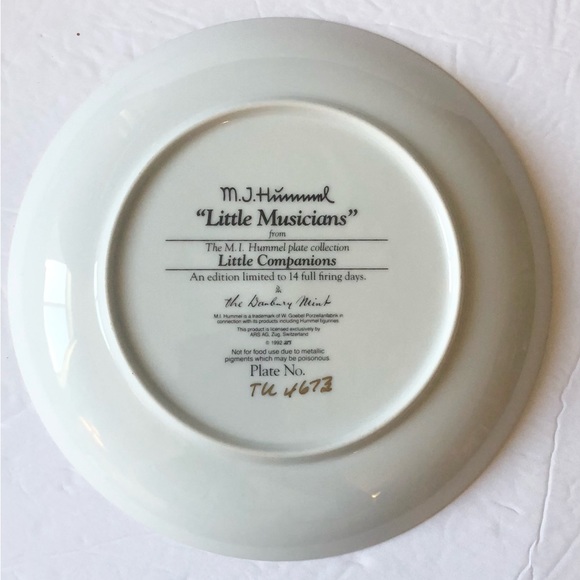 MJ Hummel Collector Plate, Danbury Mint “Lost Sheep” Plate No. TU4673 - Picture 3 of 4
